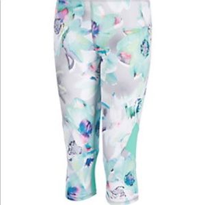 ♦️NWT Adidas Climalite Capri leggings , M